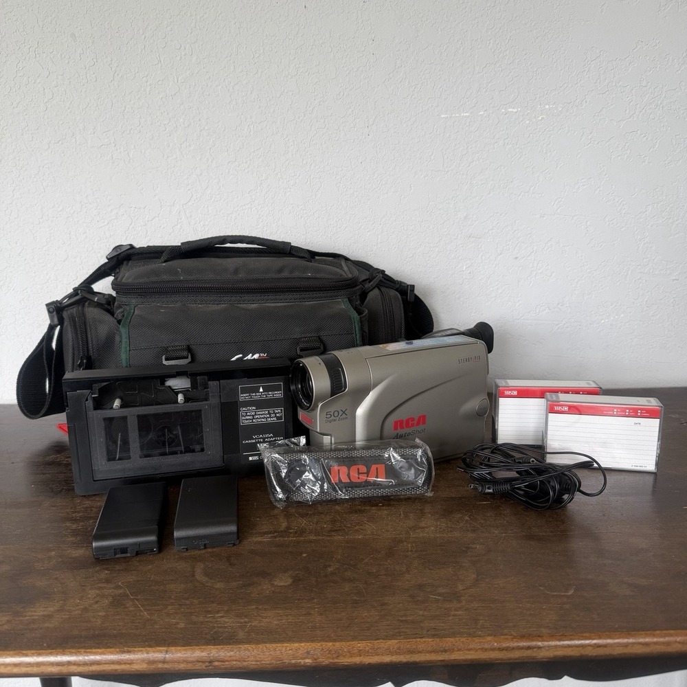 Vintage RCA AutoShot CC6262 Steady Pix Camcorder & Accessories READ